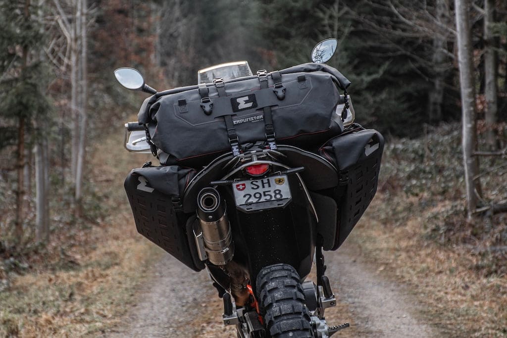 Roll bag Tornado 3.50 Enduristan - detaliu închidere roll-top